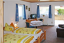 Zimmer im Nebengeb&auml;ude